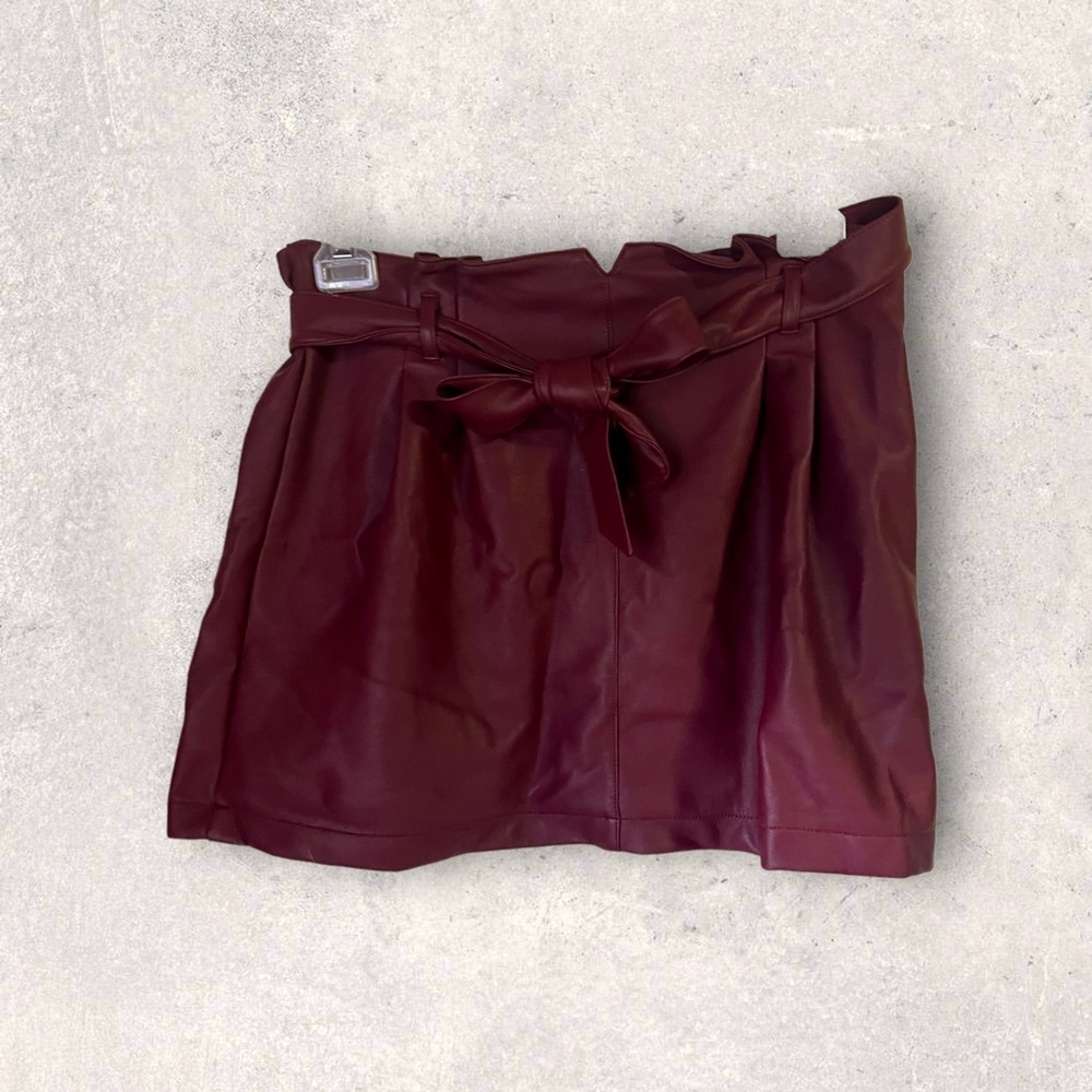 June & Hudson burgundy vegan leather skirt with belt
